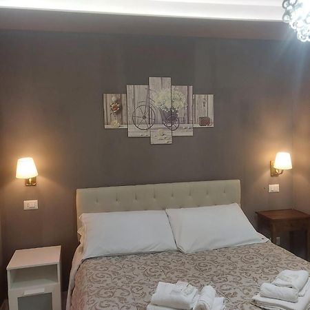 Dual Suites - 4 Posti Letto - Fiumicino Aeroporto E Fiera - Self Check-In 外观 照片