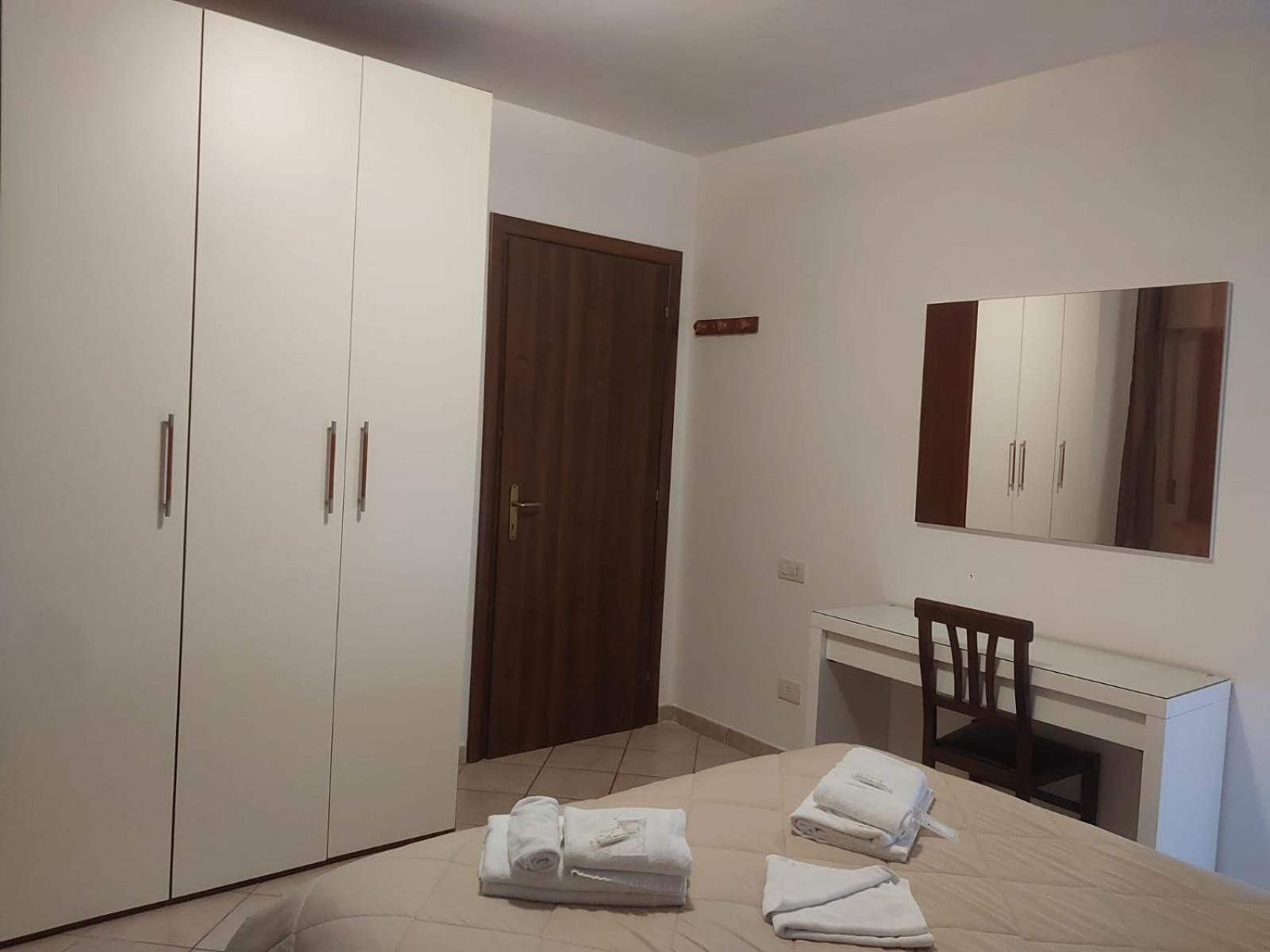 Dual Suites - 4 Posti Letto - Fiumicino Aeroporto E Fiera - Self Check-In 客房 照片